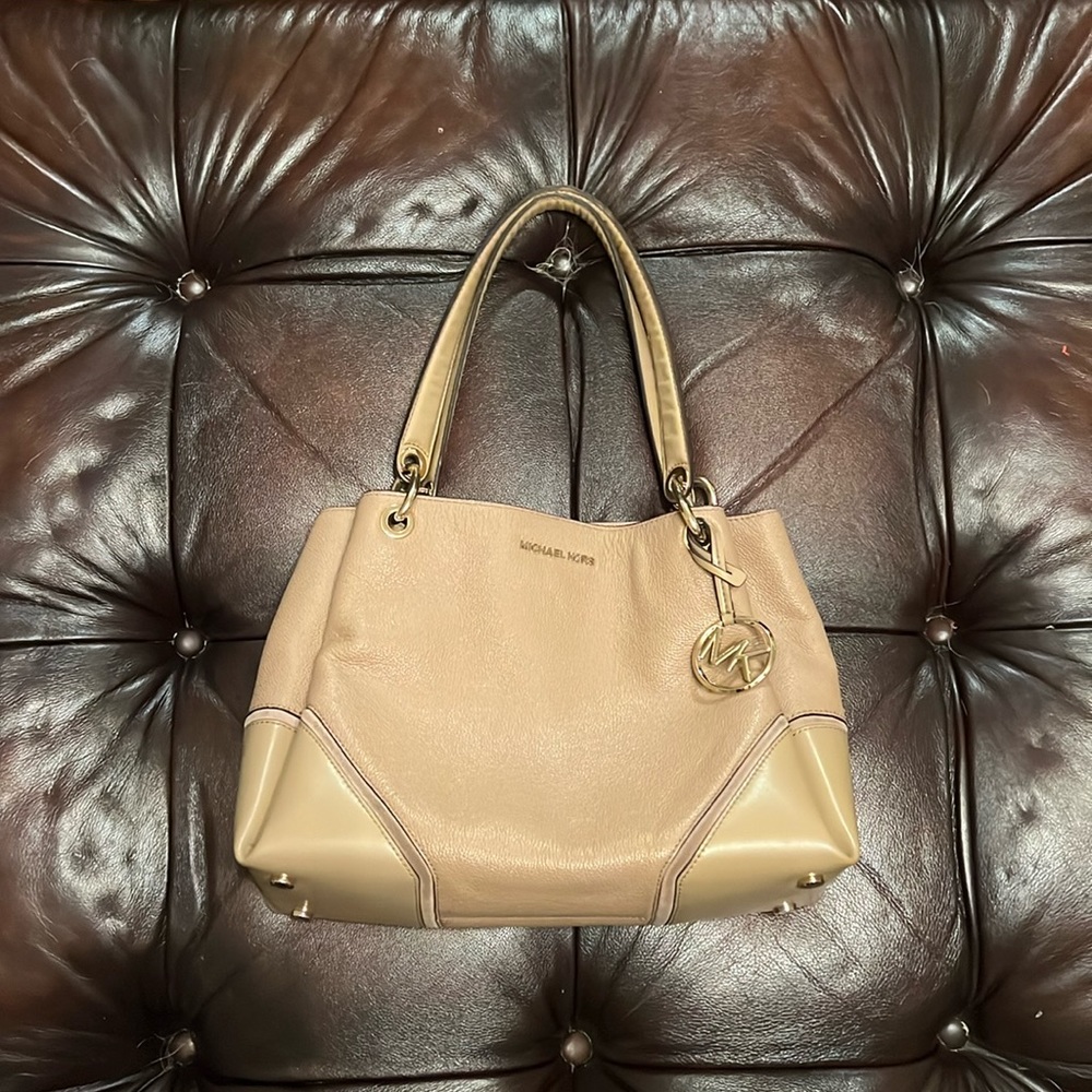 Tan leather Michael Kors bag